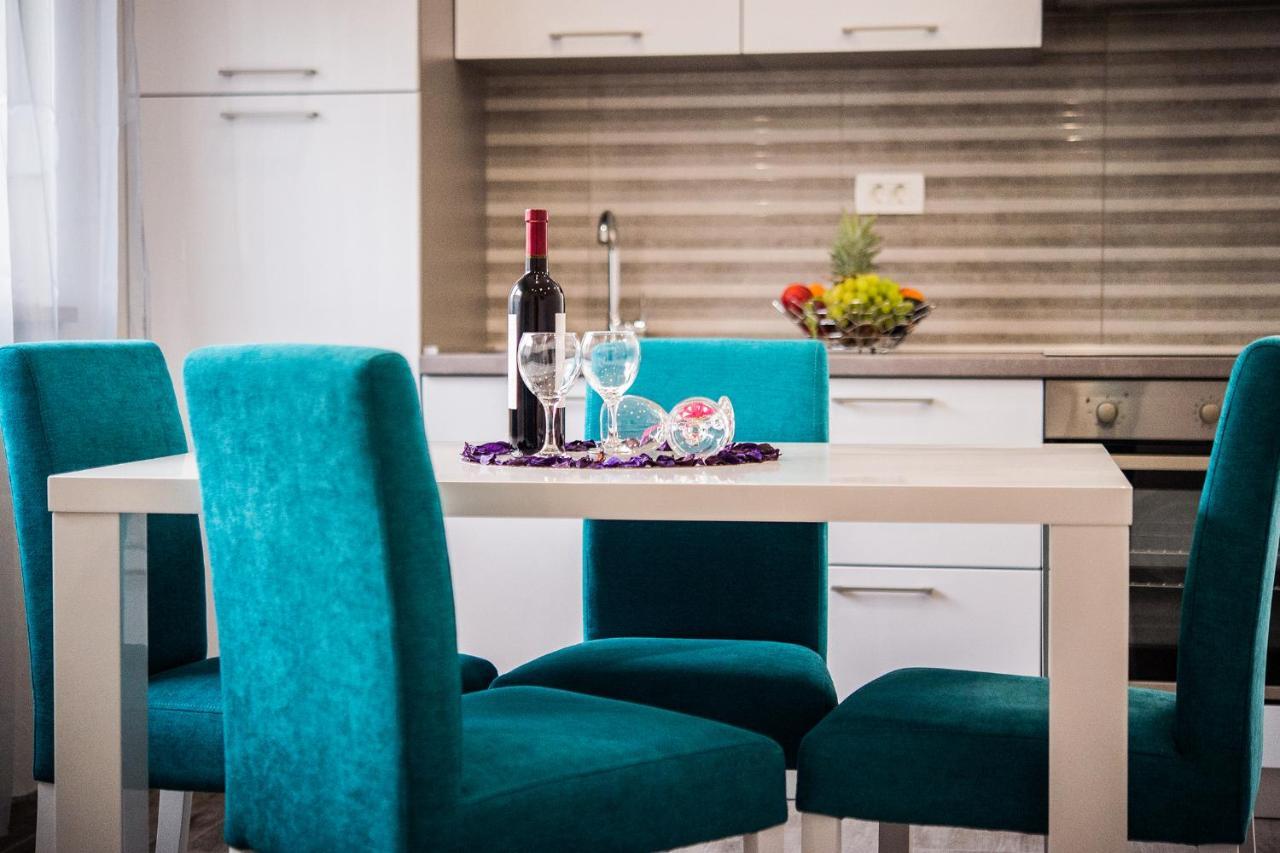 פודסטראנה Apartmani Brdar מראה חיצוני תמונה