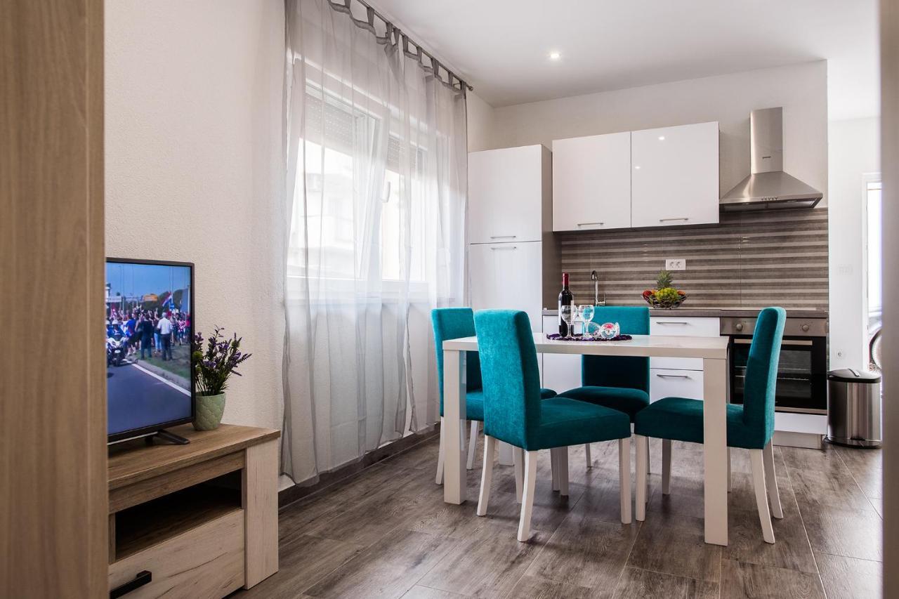 פודסטראנה Apartmani Brdar מראה חיצוני תמונה