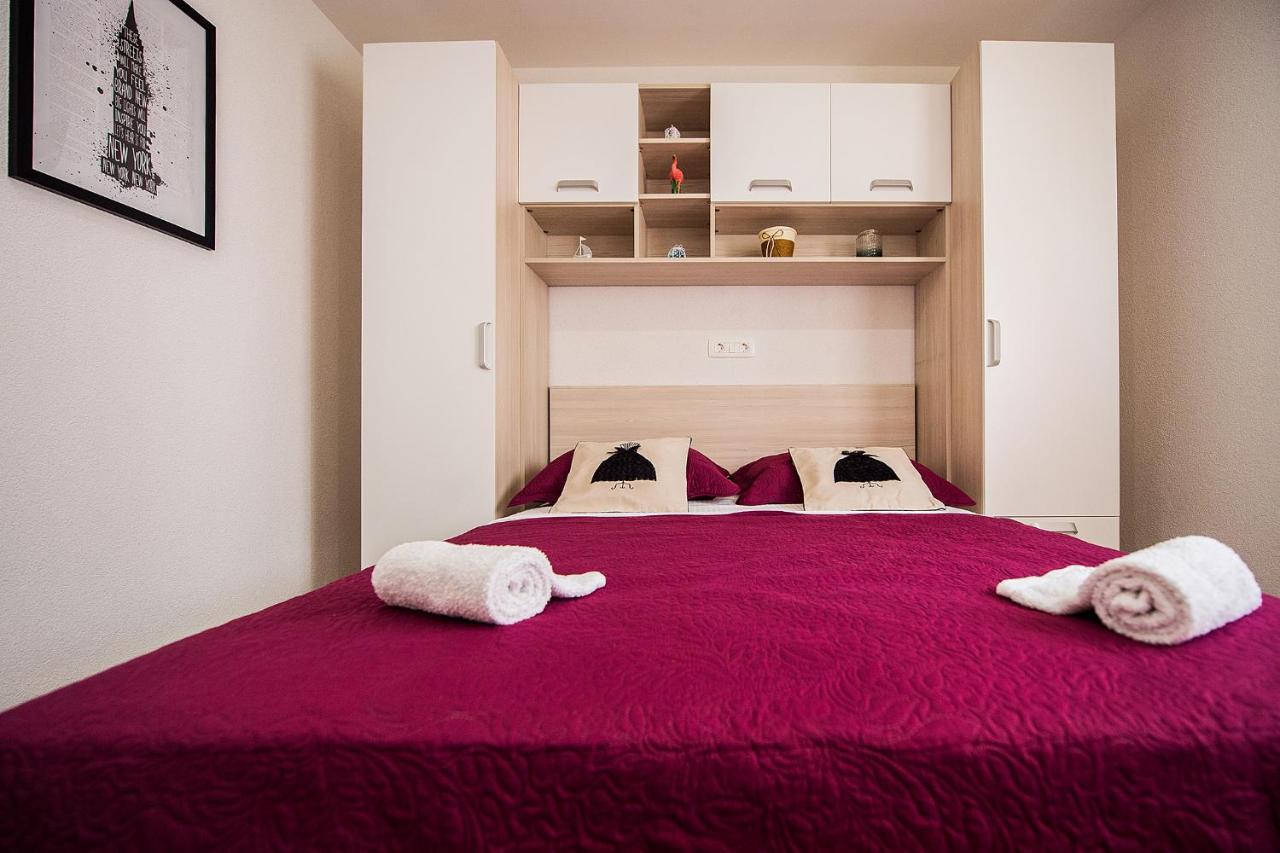 פודסטראנה Apartmani Brdar מראה חיצוני תמונה