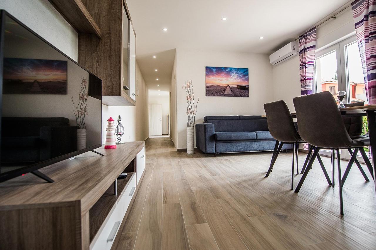 פודסטראנה Apartmani Brdar מראה חיצוני תמונה