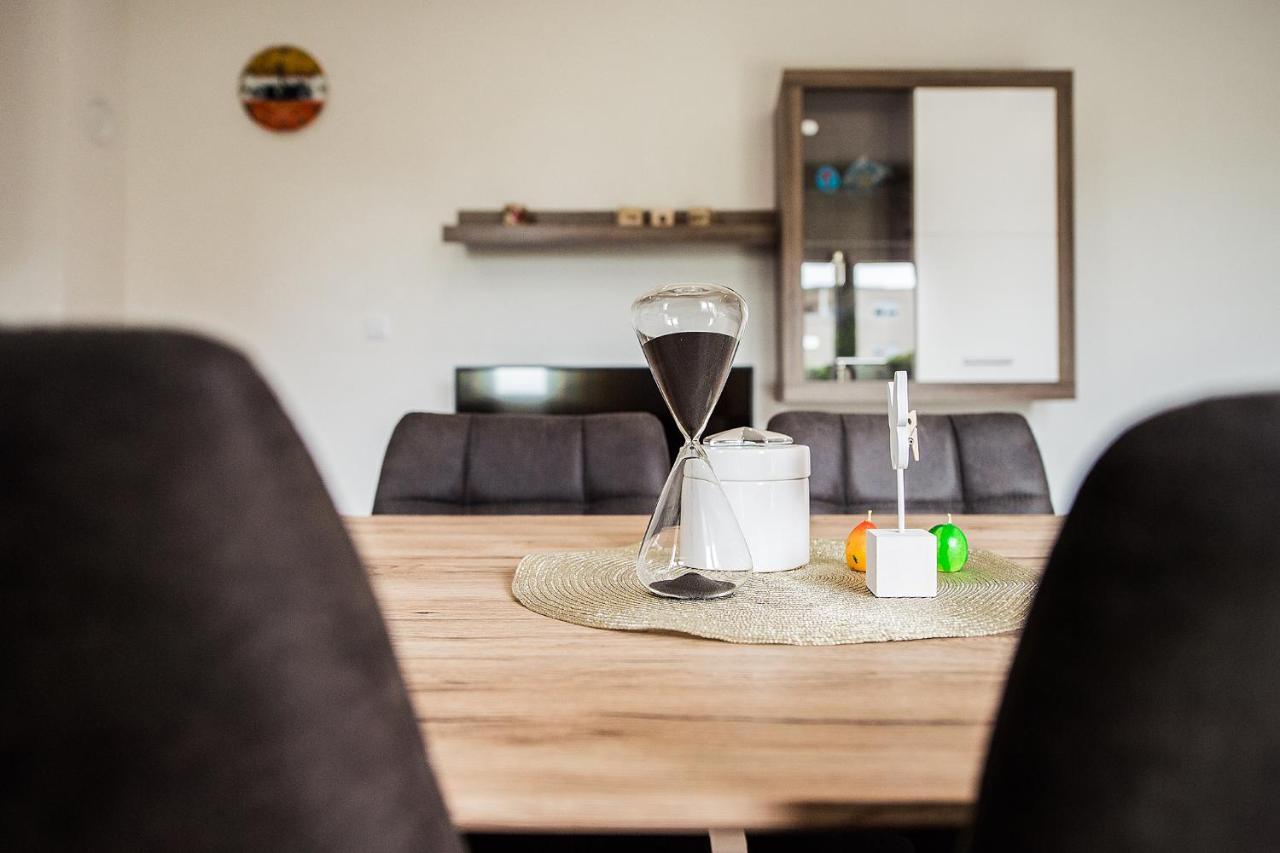 פודסטראנה Apartmani Brdar מראה חיצוני תמונה