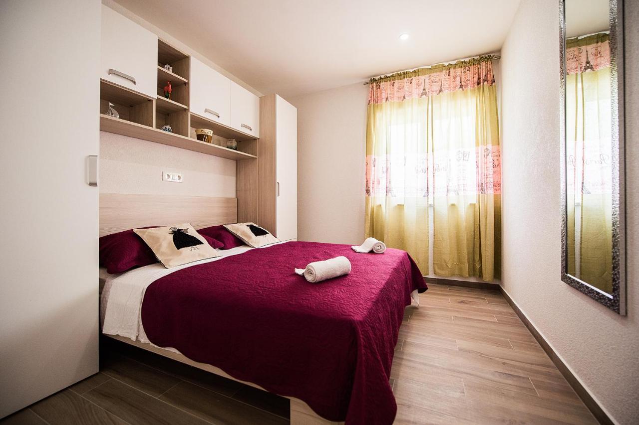 פודסטראנה Apartmani Brdar מראה חיצוני תמונה